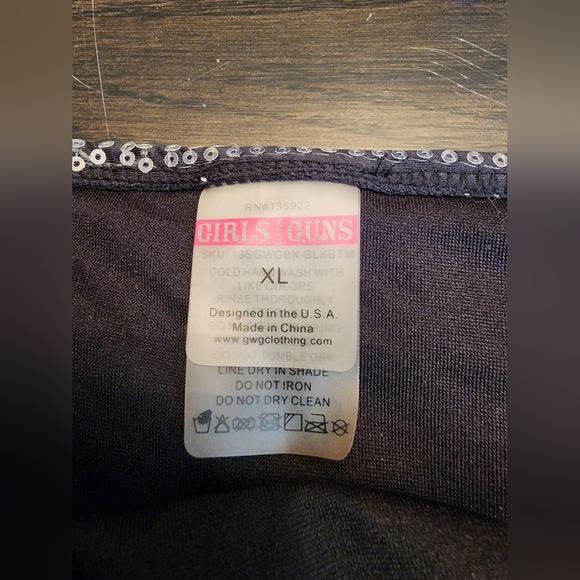 Girls with guns bikini bottoms - Picture 3 of 5